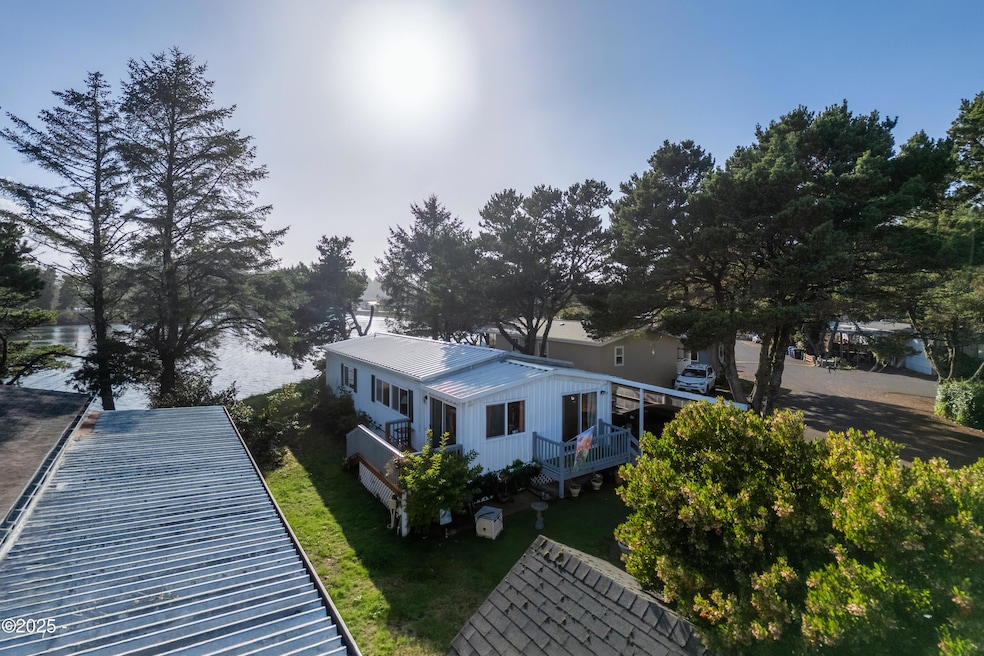 955 NE Mill St unit A7, Waldport, OR 97394 - photo 1