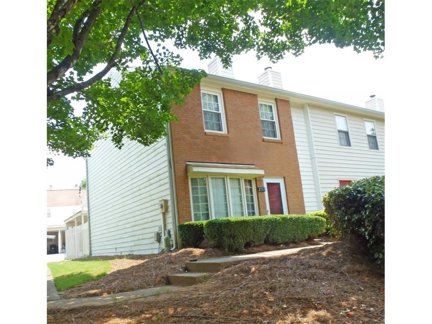 233 Chads Ford Way unit 233, Roswell, GA 30076 - photo 1