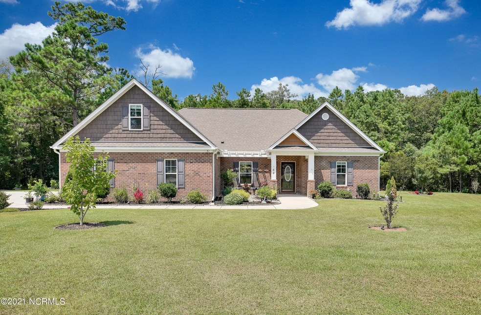 64SailviewCourt-01