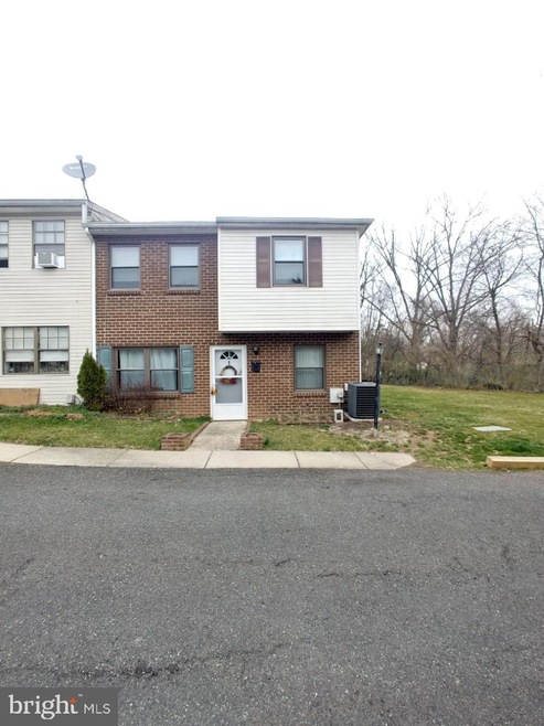 23 Sawmill Run, Norristown, PA 19401 - photo 1