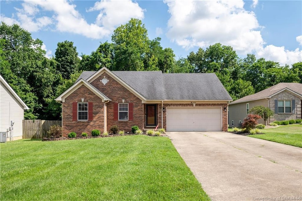 707 N Valley View Trace, New Albany, IN 47150 - photo 1