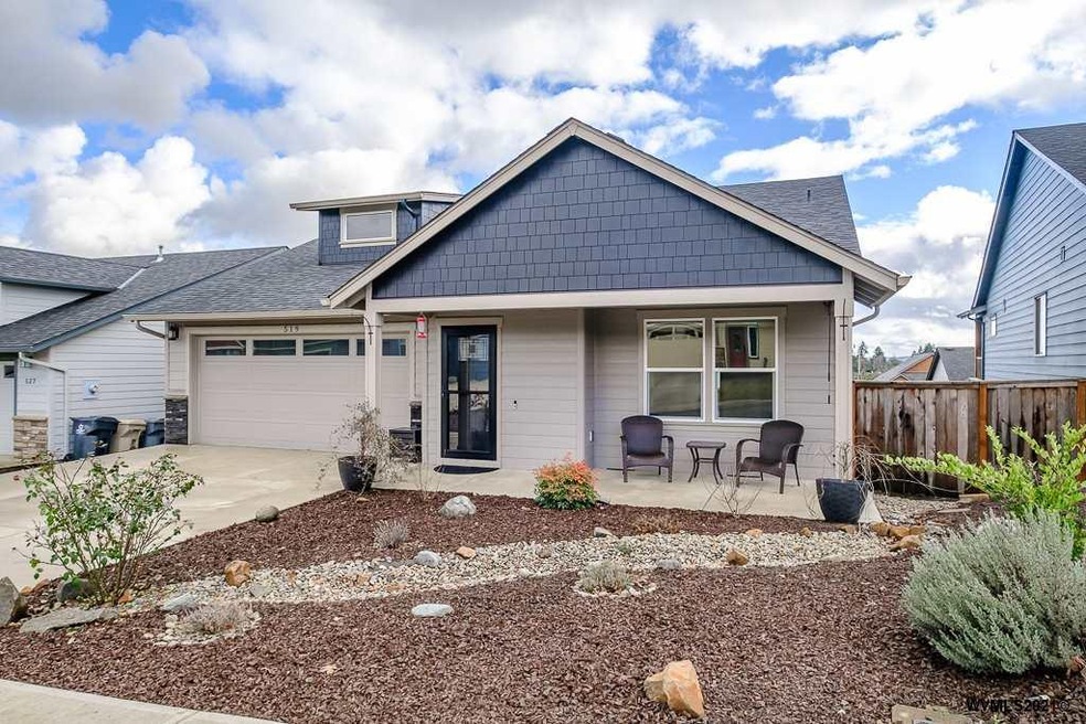 519 NE Fern Ave, Dallas, OR 97338 - photo 1