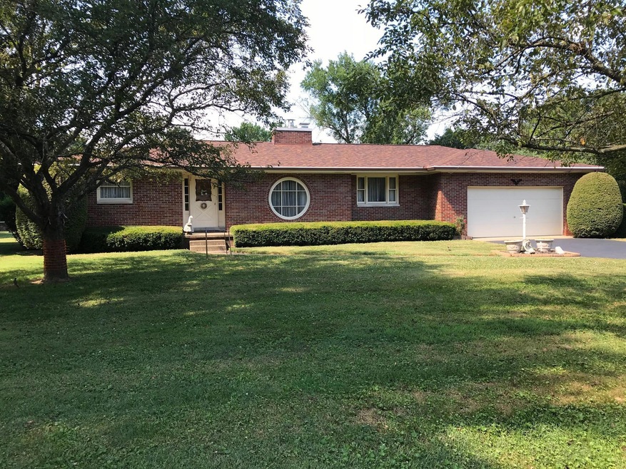 2410 Blue Valley Rd SE, Lancaster, OH 43130 - photo 1