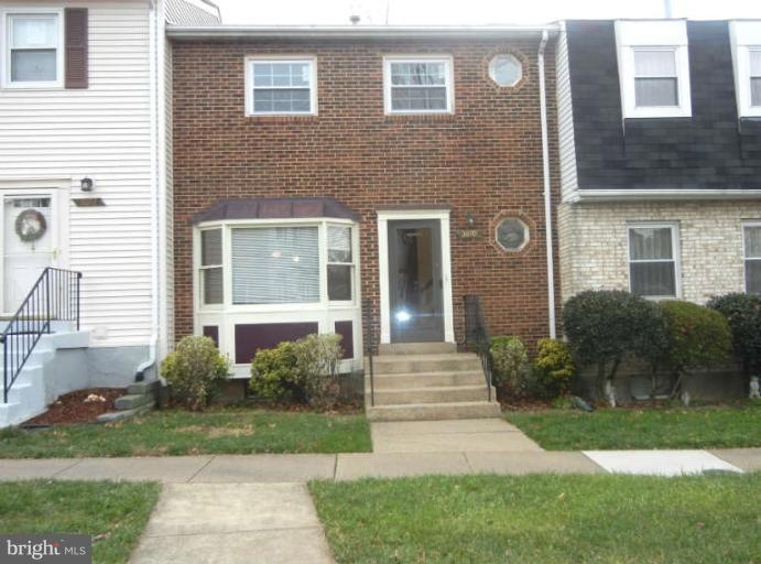 3070 Winter Pine Ct, Fairfax, VA 22031 - photo 1