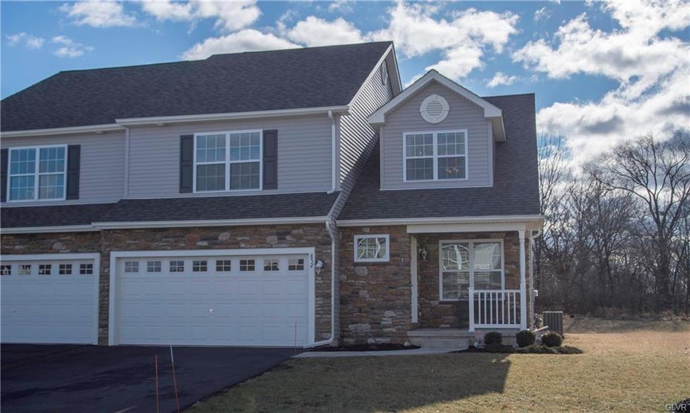 852 S Fork Dr, Easton, PA 18040 - photo 1