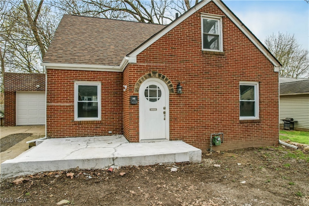 414 10th St, Struthers, OH 44471 - photo 1