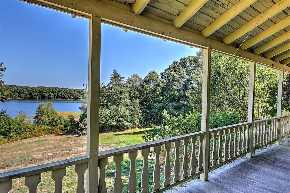 984 Drift Rd, Westport, MA 02790 - photo 1