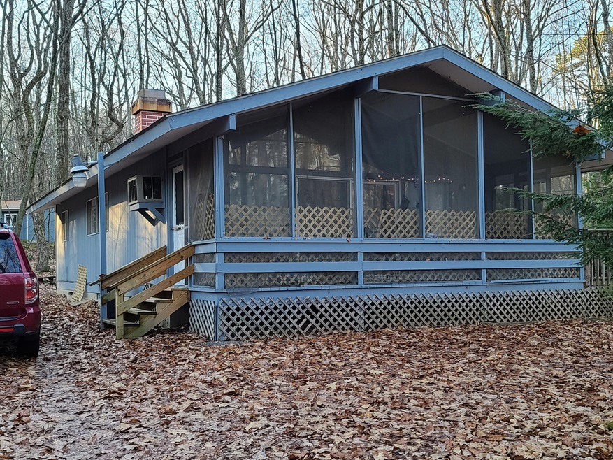 102 Heron Bay Rd, Hawley, PA 18428 - photo 1