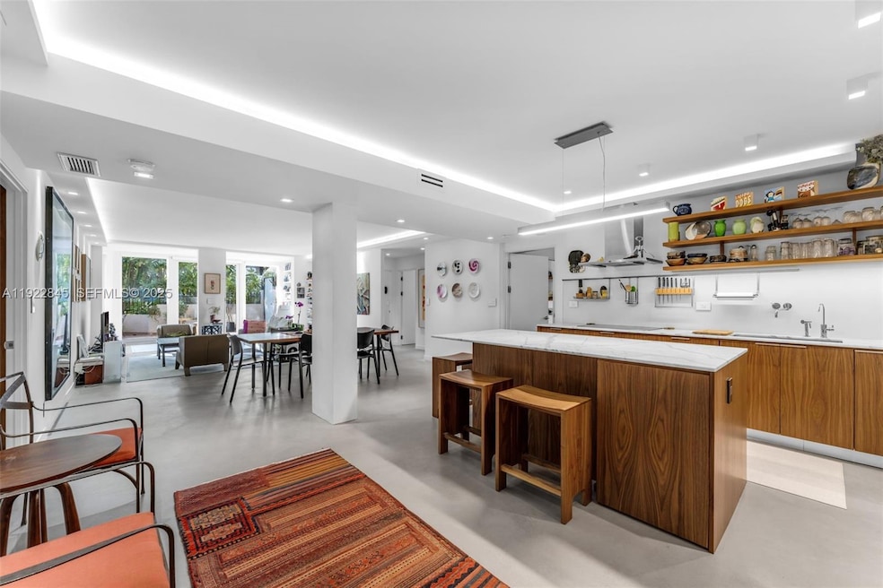 Botanica at Key Colony unit 125, Key Biscayne, FL 33149 - photo 1