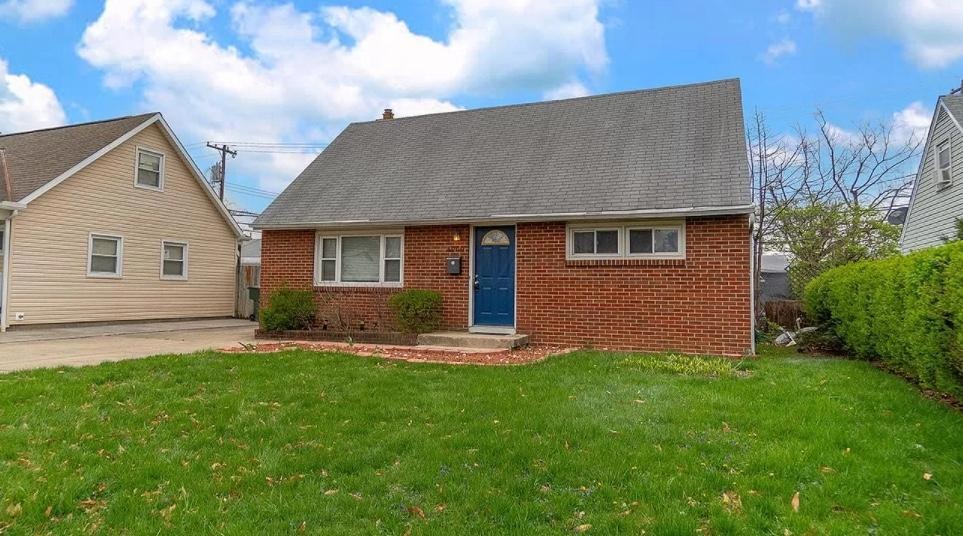 4000 Halsey Place, Columbus, OH 43228 - photo 1