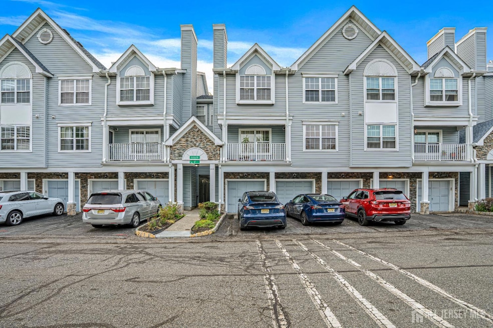 199 Prestwick Way unit 199, Edison, NJ 08820 - photo 1