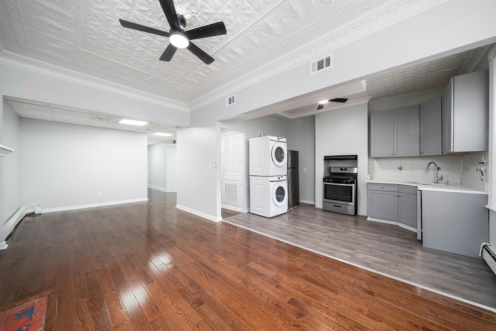 For Rent $2,500/month