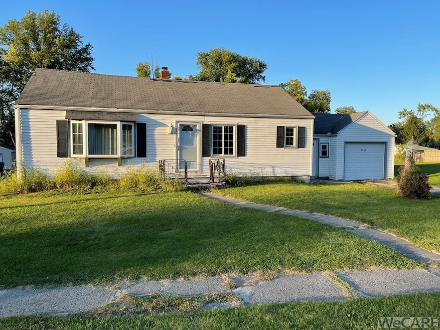 2246 Garden Blvd, Lima, OH 45805 - photo 1