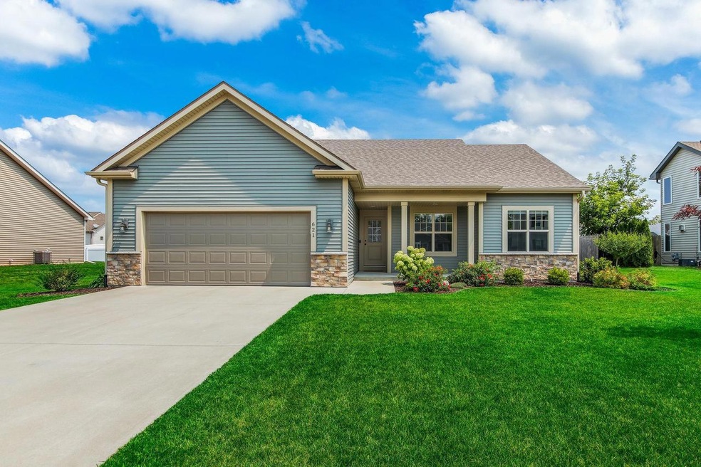 621 Fox Run Ln, Mount Pleasant, WI-02