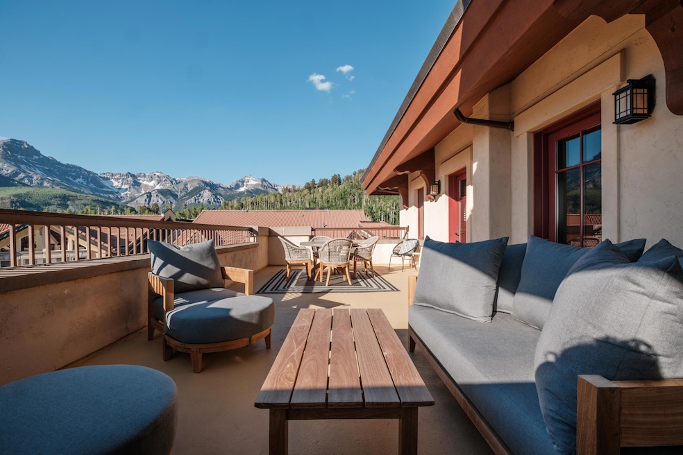 For Sale $2,695,000 • Co-Listing Agent