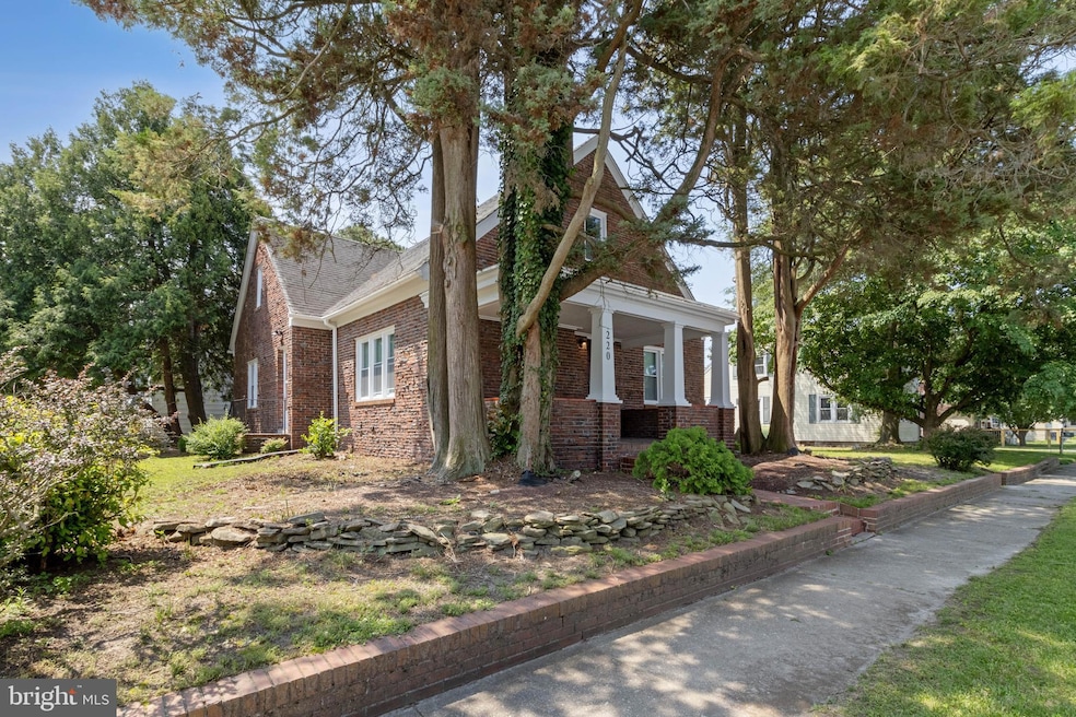 Sold $330,000 • Co-Listing Agent