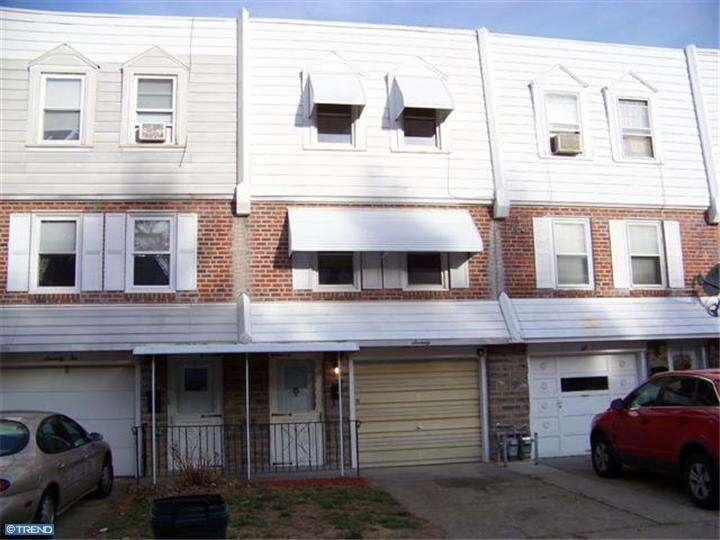 70 Suburban Ln, Upper Darby, PA 19082 - photo 1