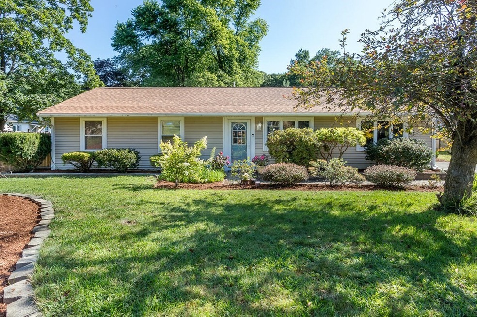 4 Koyview Place, Medway, MA 02053 - photo 1