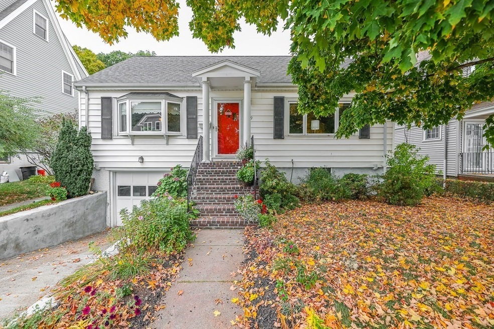 499 Lagrange St, West Roxbury, MA 02132 - photo 1