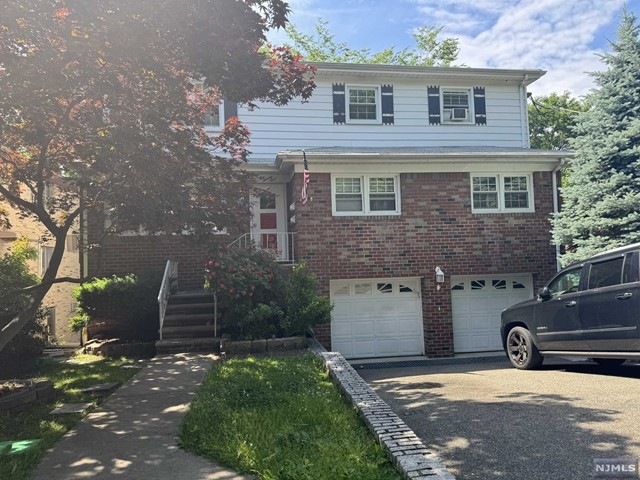 479 Oak St, Ridgefield, NJ 07657 - photo 1