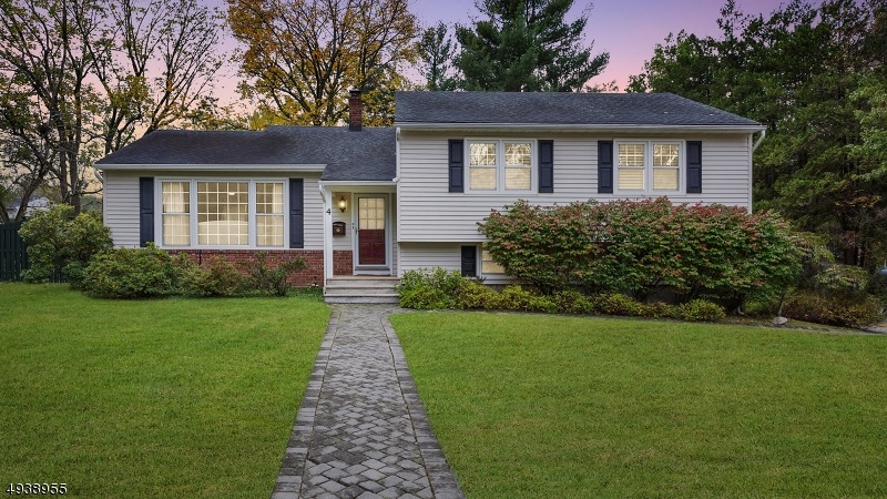 4 Wesley Ct, New Providence, NJ 07974 - photo 1