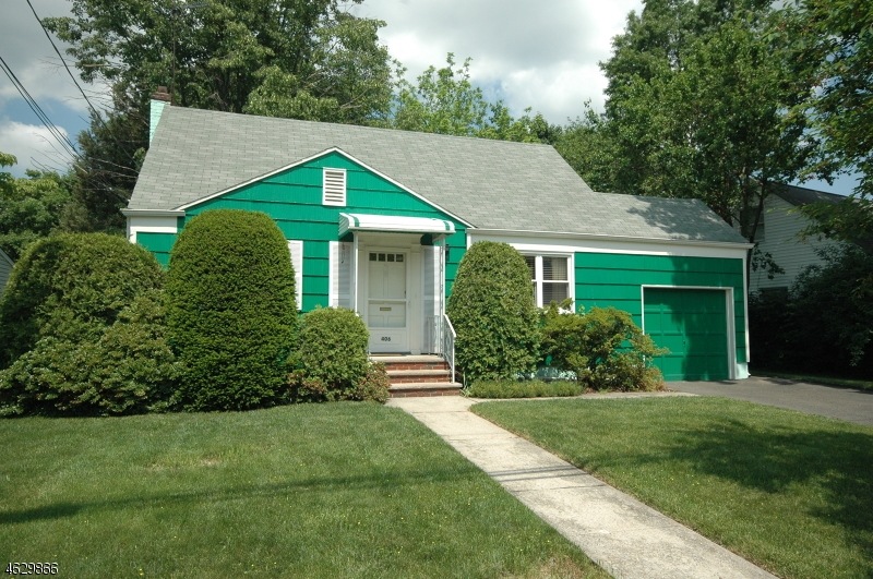 406 Princeton Rd, Linden, NJ 07036 - photo 1