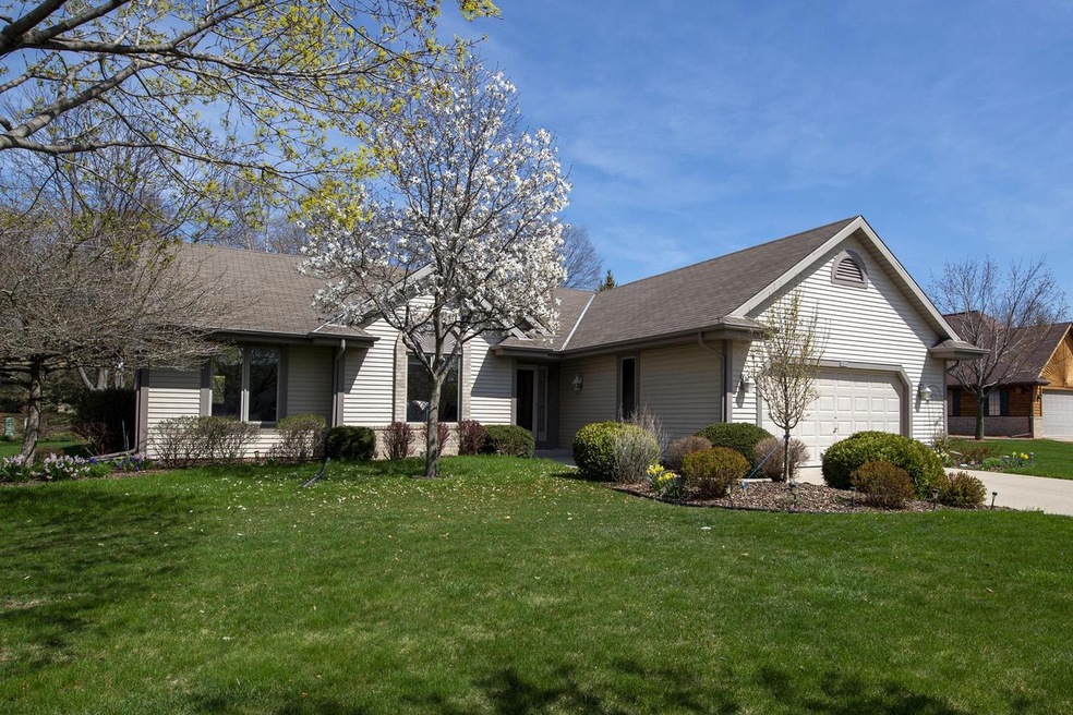 8804 W Mourning Dove Ct