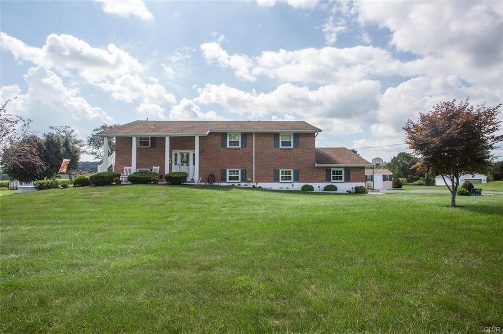 555 Knauss Rd, Nazareth, PA 18064 - photo 1