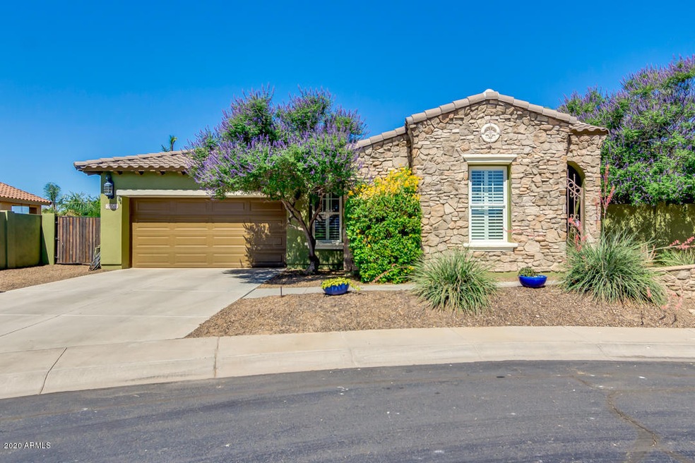 3058 S Danielson