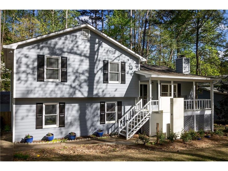 Wheel chair lift features handicap access to home