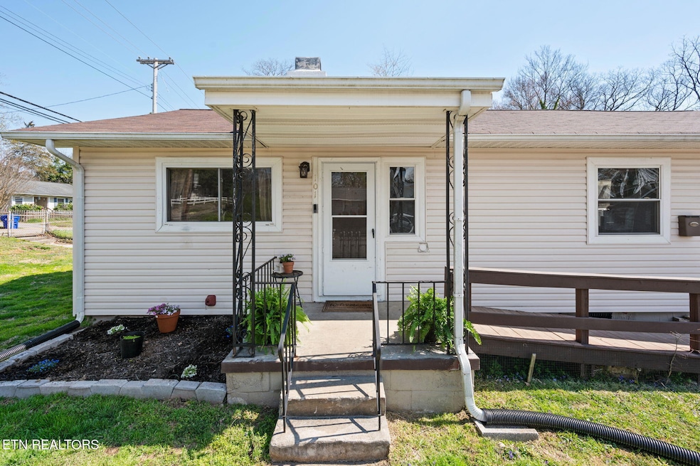 101 Townsend Rd, Oak Ridge, TN 37830 - photo 1