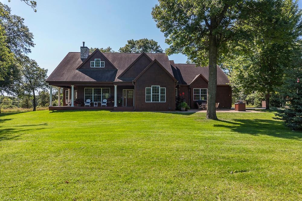For Sale $874,900 • Co-Listing Agent