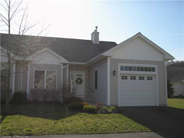 136 Pondview Cir unit 48, Beacon Falls, CT 06403 - photo 1