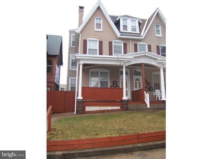 818 N Front St unit 2, Reading, PA 19601 - photo 1