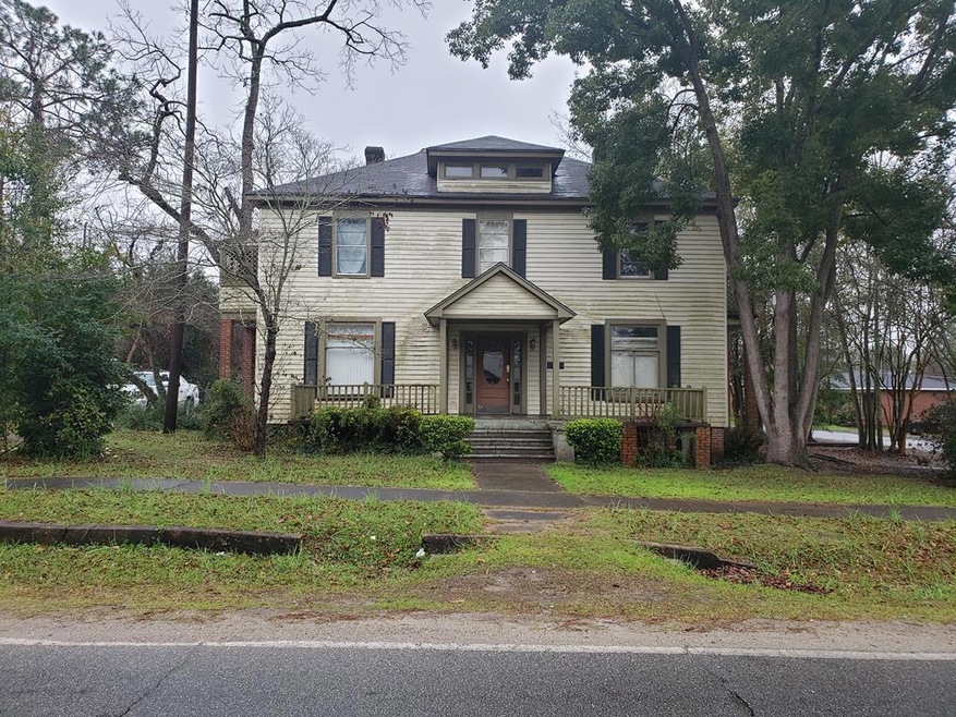 216 W Jessamine St, Fitzgerald, GA 31750 - photo 1
