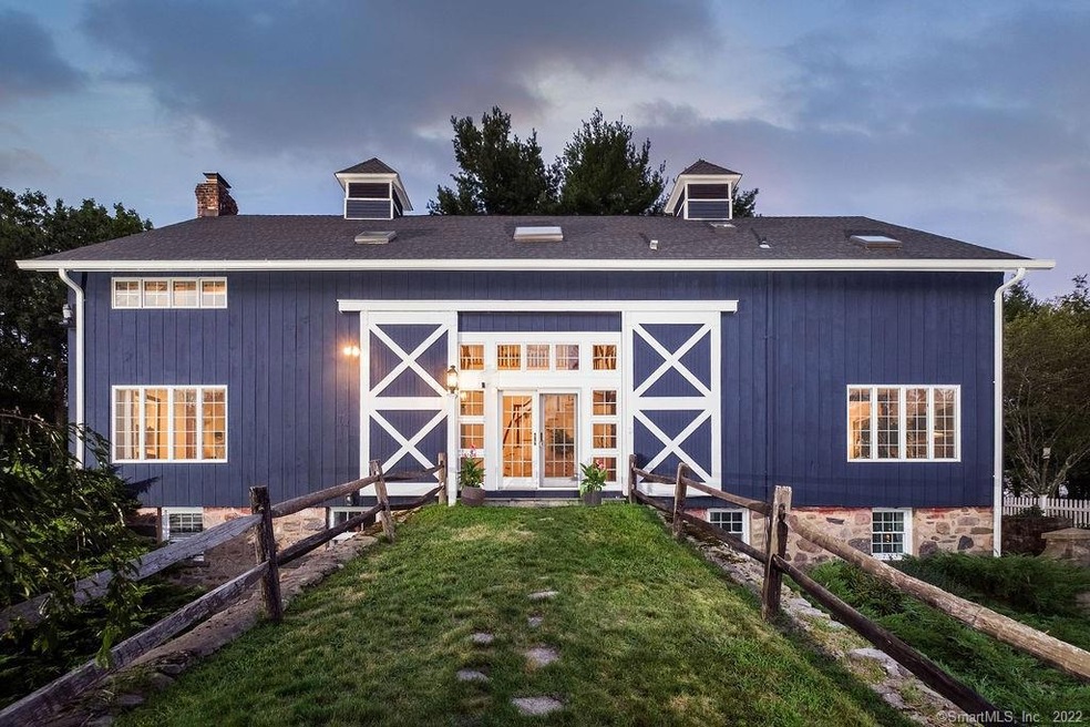 55 Cider Mill Ln, Fairfield, CT 06824 - photo 1