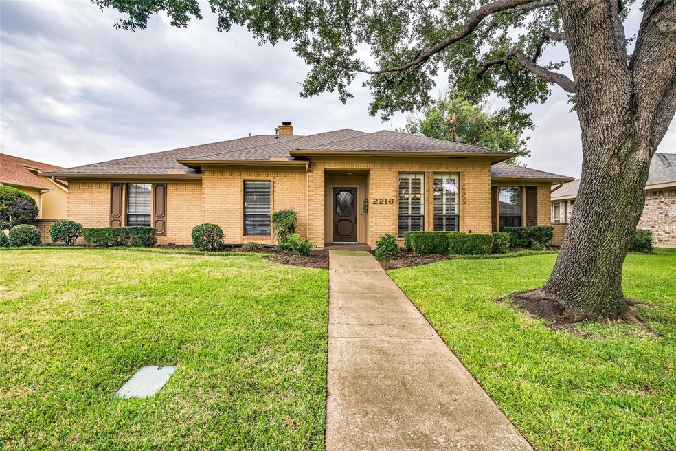 2216 Creekview
