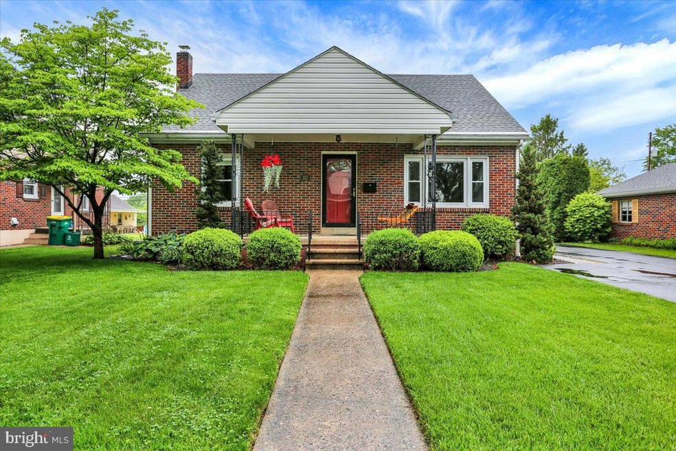 202 Old Fritztown Rd, Reading, PA 19607 - photo 1