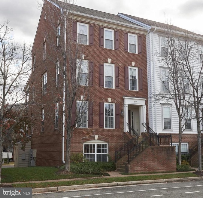 1607 Potomac Greens Dr unit A, Alexandria, VA 22314 - photo 1