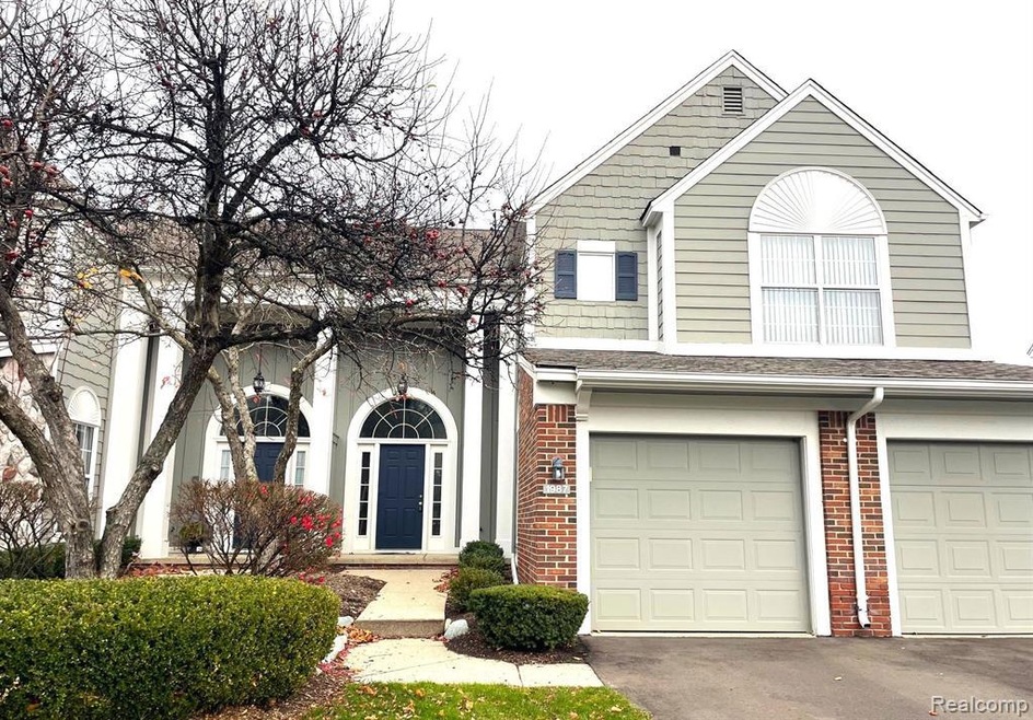 1987 Eagle Pointe, Bloomfield Hills, MI 48304 - photo 1