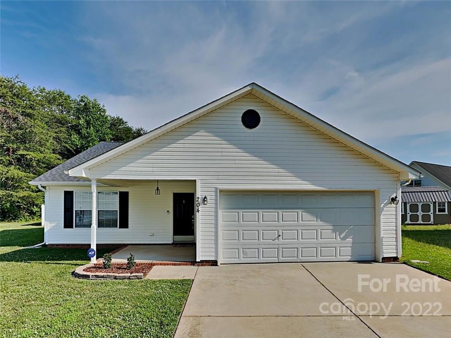 204 Corinthian Dr, Statesville, NC 28677 - photo 1