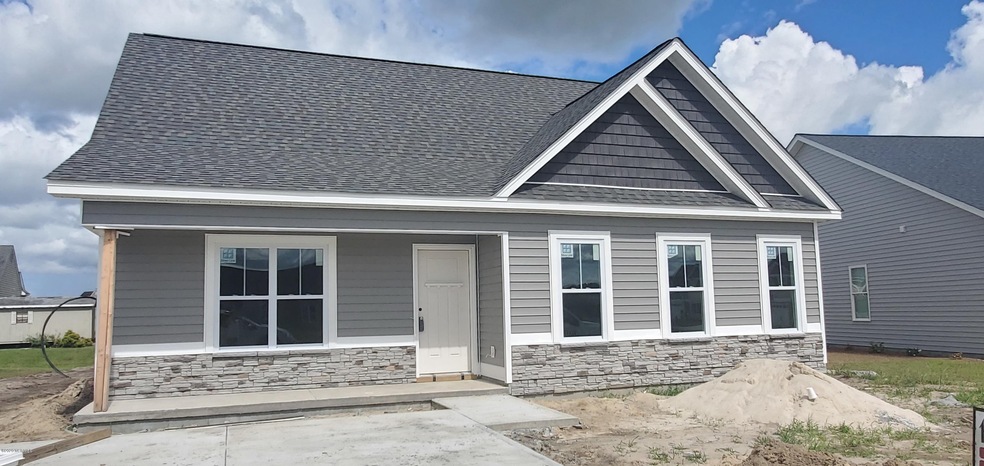 1524 Penncross Dr, Greenville, NC 27834 - photo 1