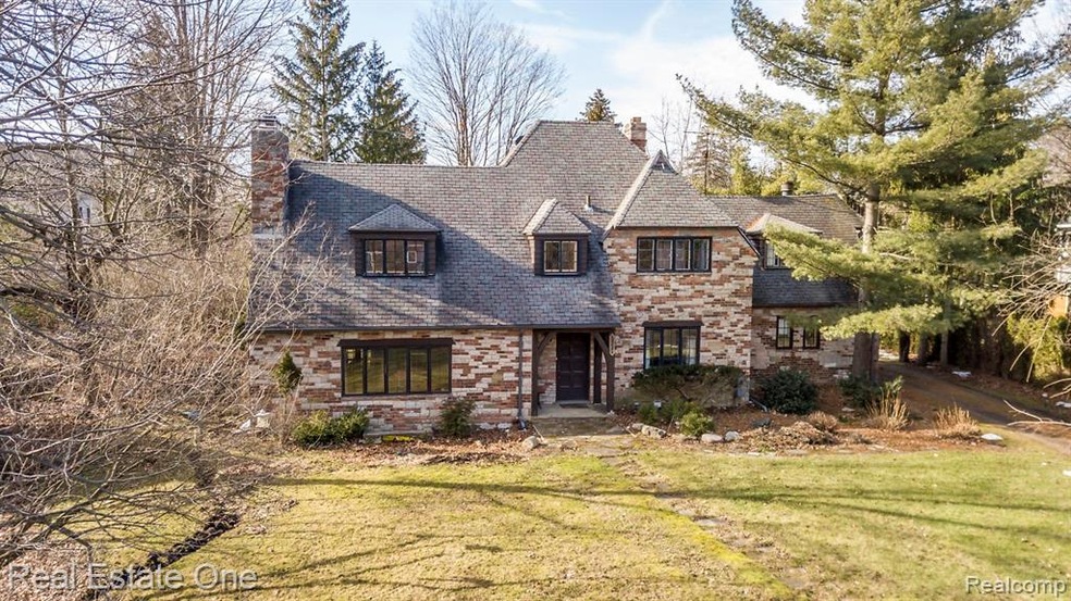 22142 Forest Drive, Grosse Ile Township, MI-1-SMAL