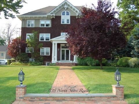 18 Grove St unit 7, Glen Head, NY 11545 - photo 1