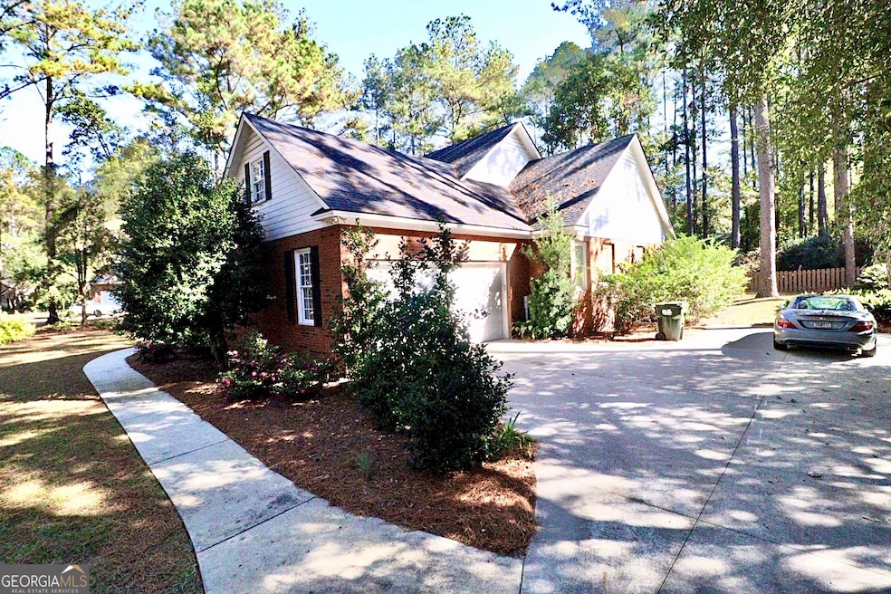 4715 Misty Valley Cir, Valdosta, GA 31602 - photo 1