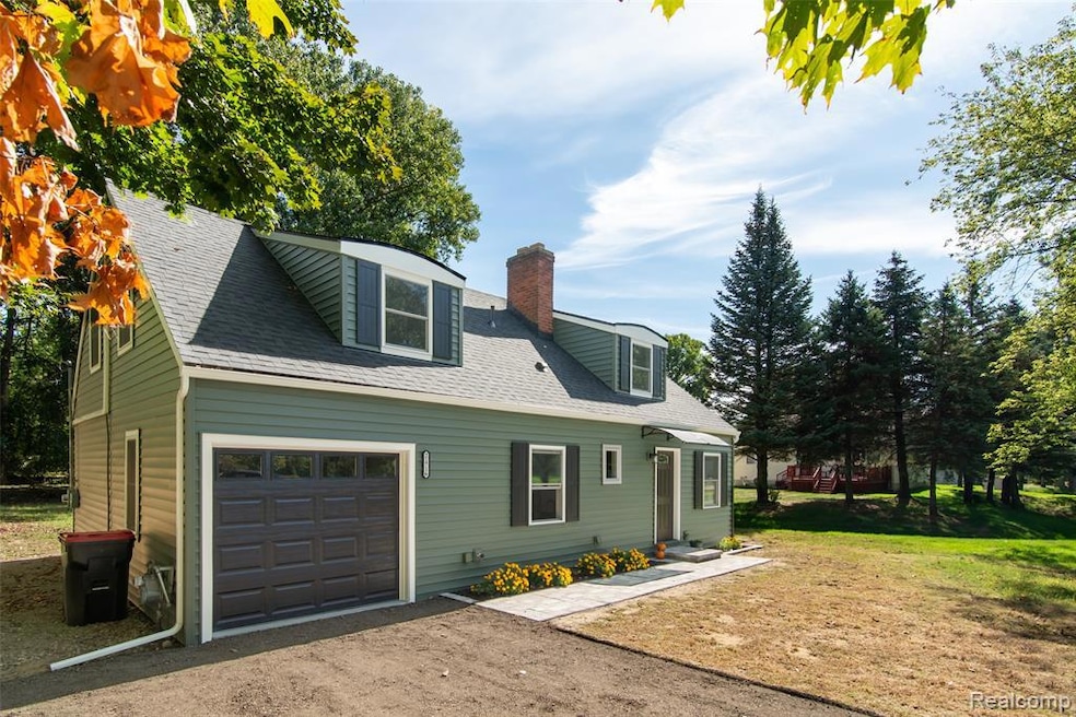 For Sale $324,000 • Co-Listing Agent