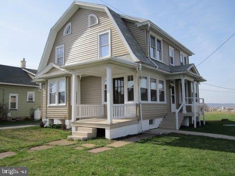 979 W Main St, New Holland, PA 17557 - photo 1