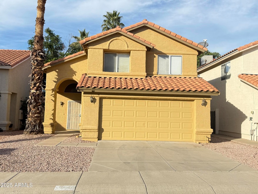 1356 E Helena Dr unit II, Phoenix, AZ 85022 - photo 1