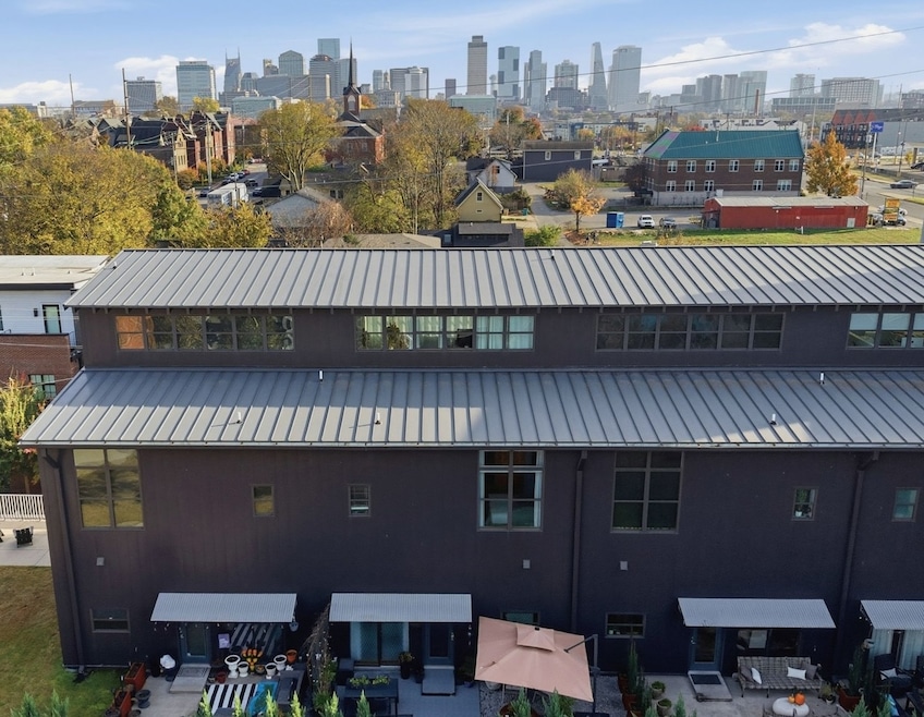 Werthan Lofts Townhome with a front row view of Downtown Nashville