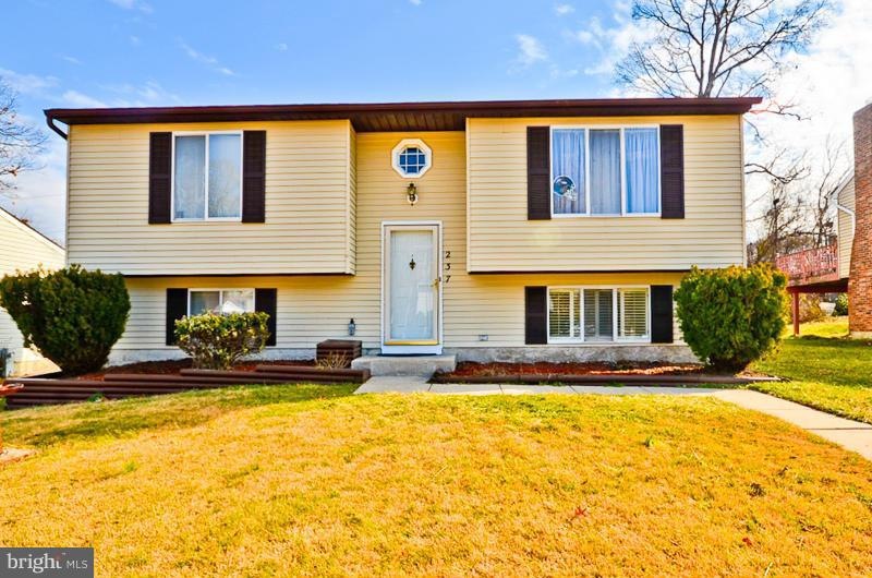 237 Sandhill Rd, Essex, MD 21221 - photo 1